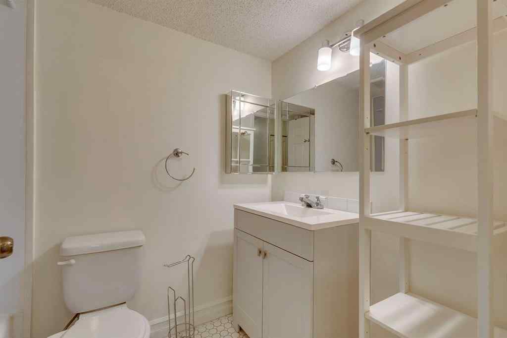 MLS® A2266023 - Unit #304 2140 17A Street SW in Bankview Calgary, Residential