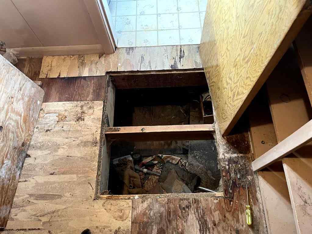 MLS® A2266025 - 34N 100E Street  in NONE Raymond, Residential