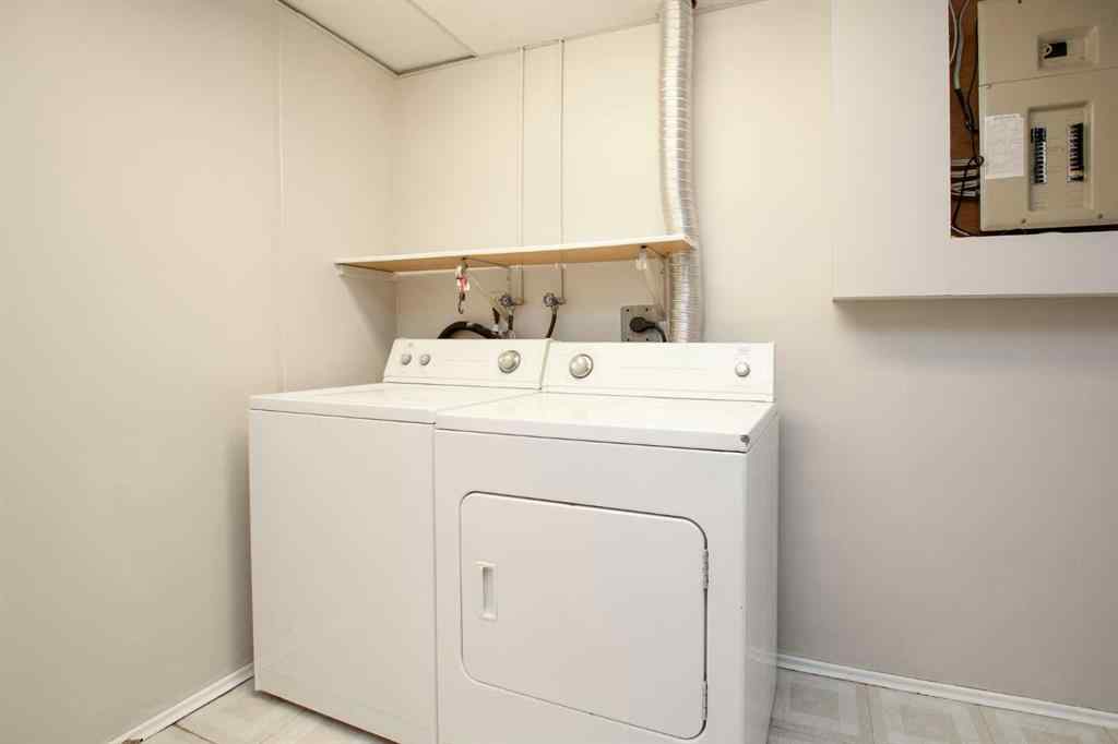 MLS® A2266026 - 69 Erickson Drive  in Eastview Estates Red Deer, Residential