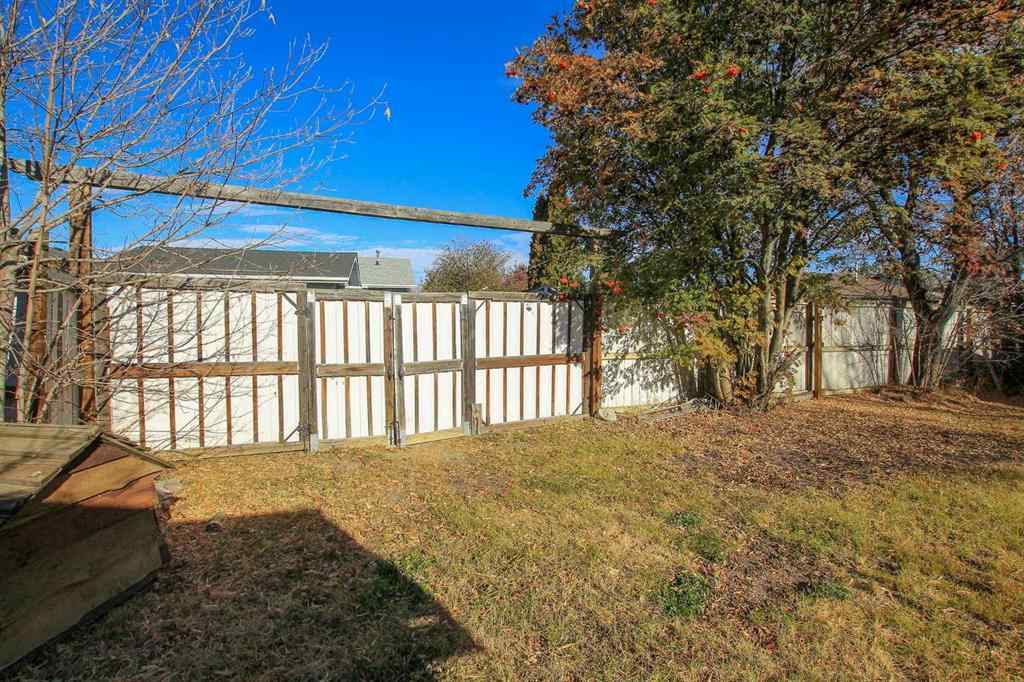 MLS® A2266026 - 69 Erickson Drive  in Eastview Estates Red Deer, Residential