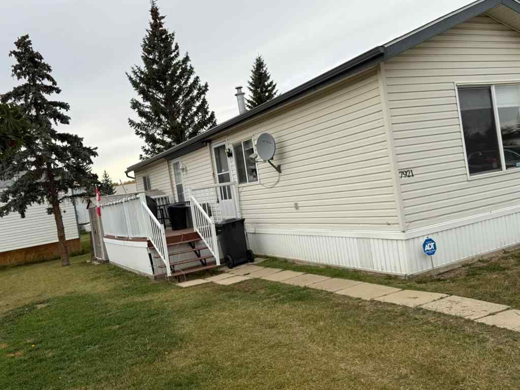 MLS® A2266028 - 7921 97 Avenue  in Cheviot Heights MHP Peace River, Mobile