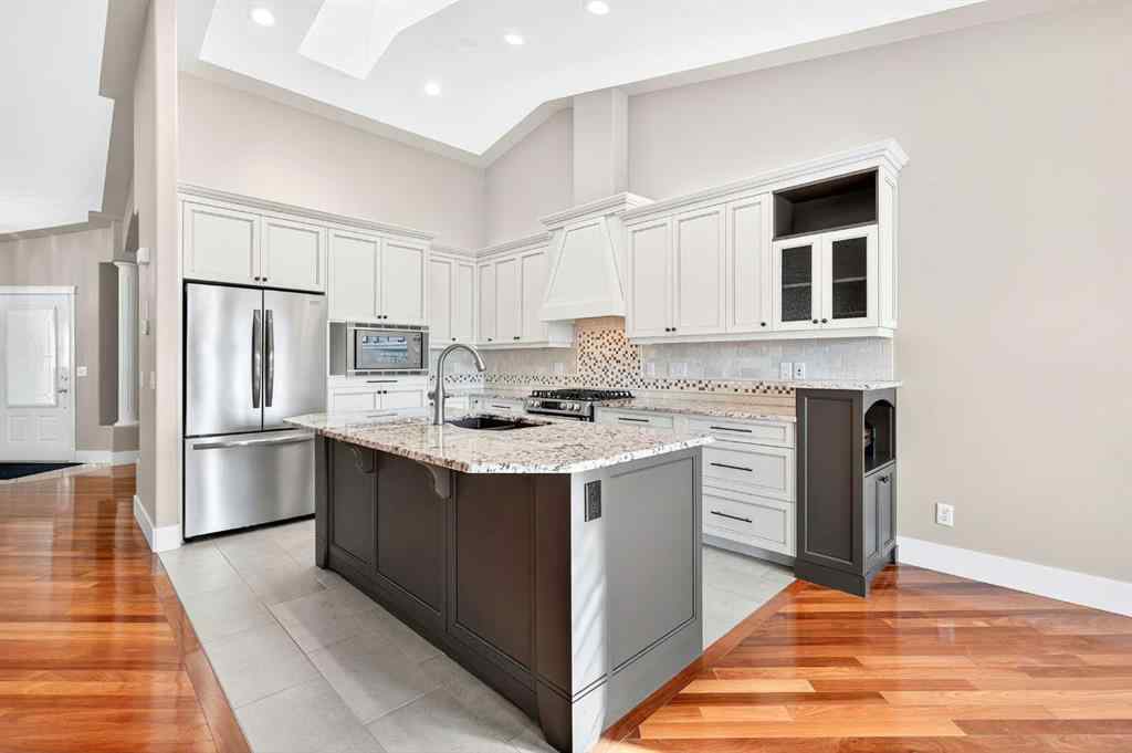 MLS® A2266029 - 80 Sierra Morena Landing SW in Signal Hill Calgary, Residential