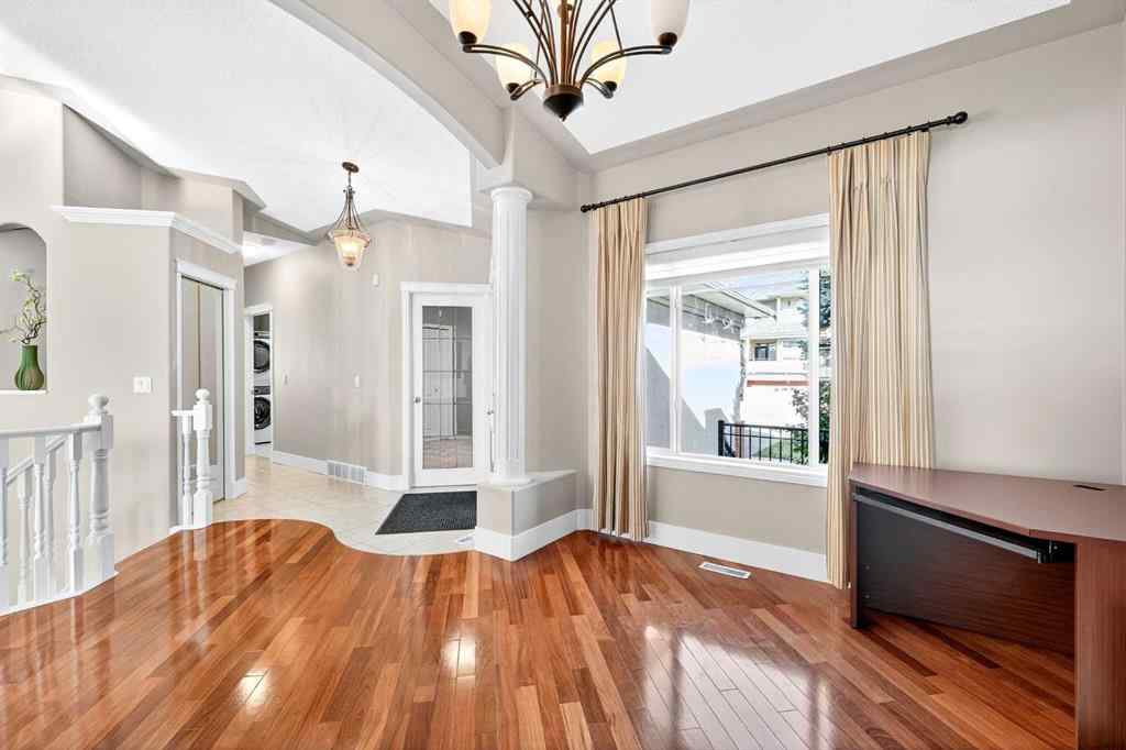 MLS® A2266029 - 80 Sierra Morena Landing SW in Signal Hill Calgary, Residential