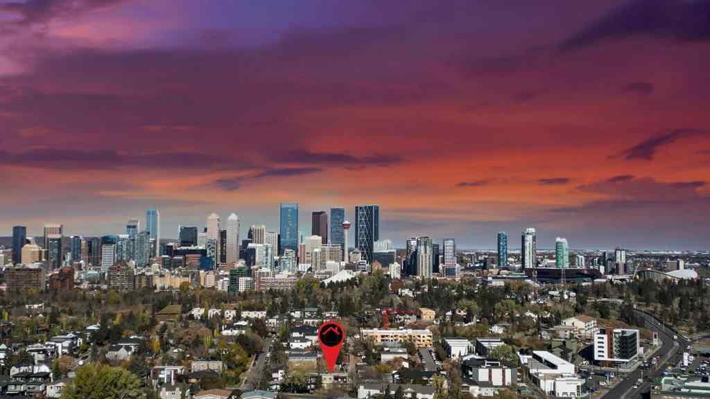 MLS® A2266030 - Unit #305 60 38A Avenue SW in Parkhill Calgary, Residential
