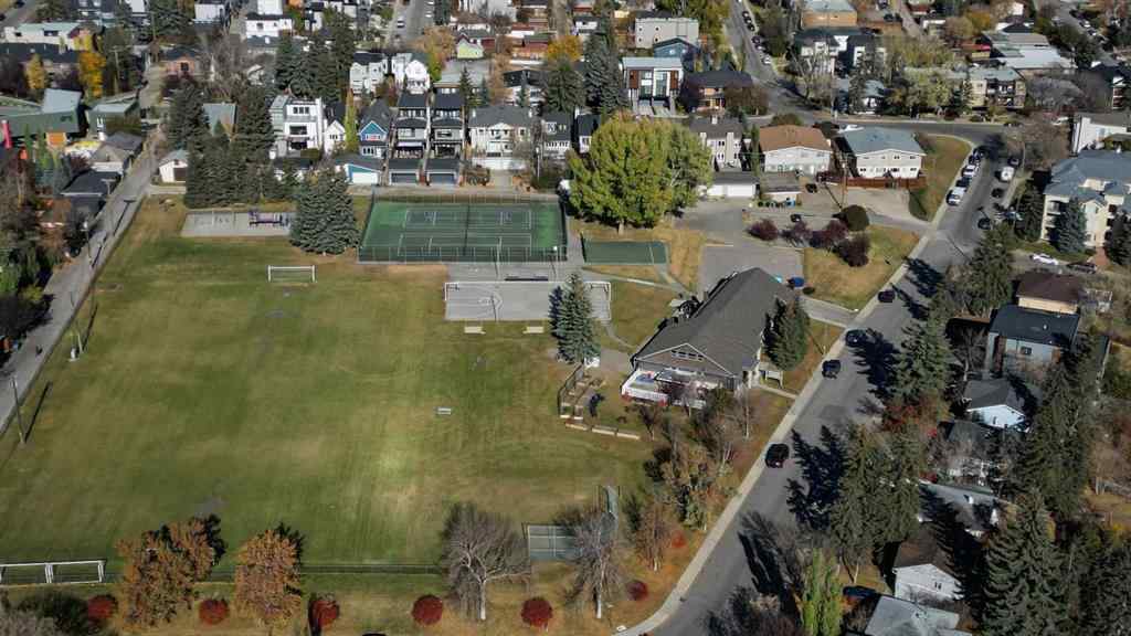 MLS® A2266030 - Unit #305 60 38A Avenue SW in Parkhill Calgary, Residential