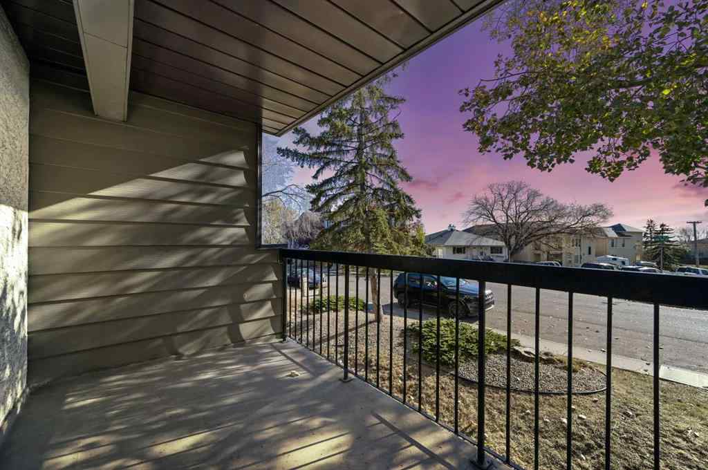 MLS® A2266030 - Unit #305 60 38A Avenue SW in Parkhill Calgary, Residential