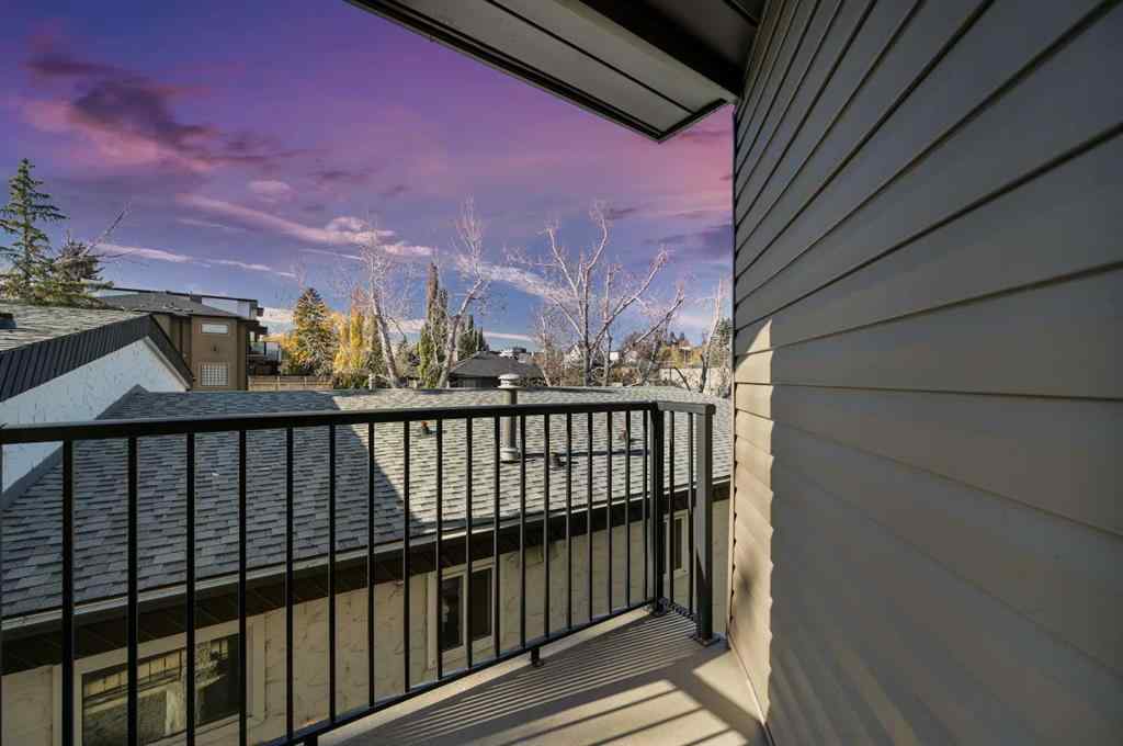 MLS® A2266030 - Unit #305 60 38A Avenue SW in Parkhill Calgary, Residential