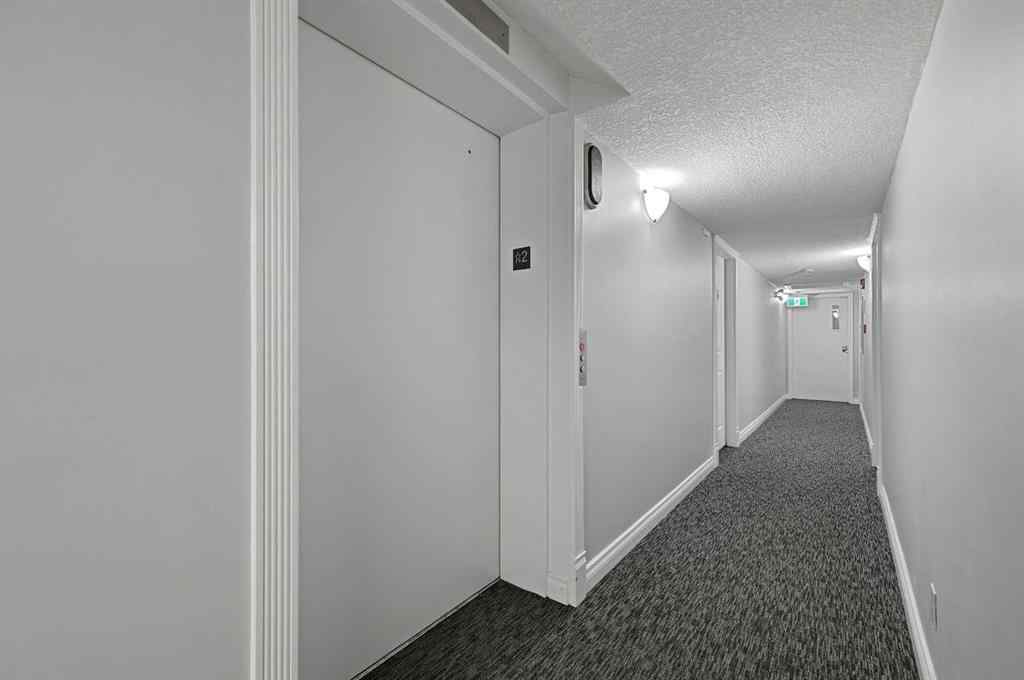 MLS® A2266030 - Unit #305 60 38A Avenue SW in Parkhill Calgary, Residential