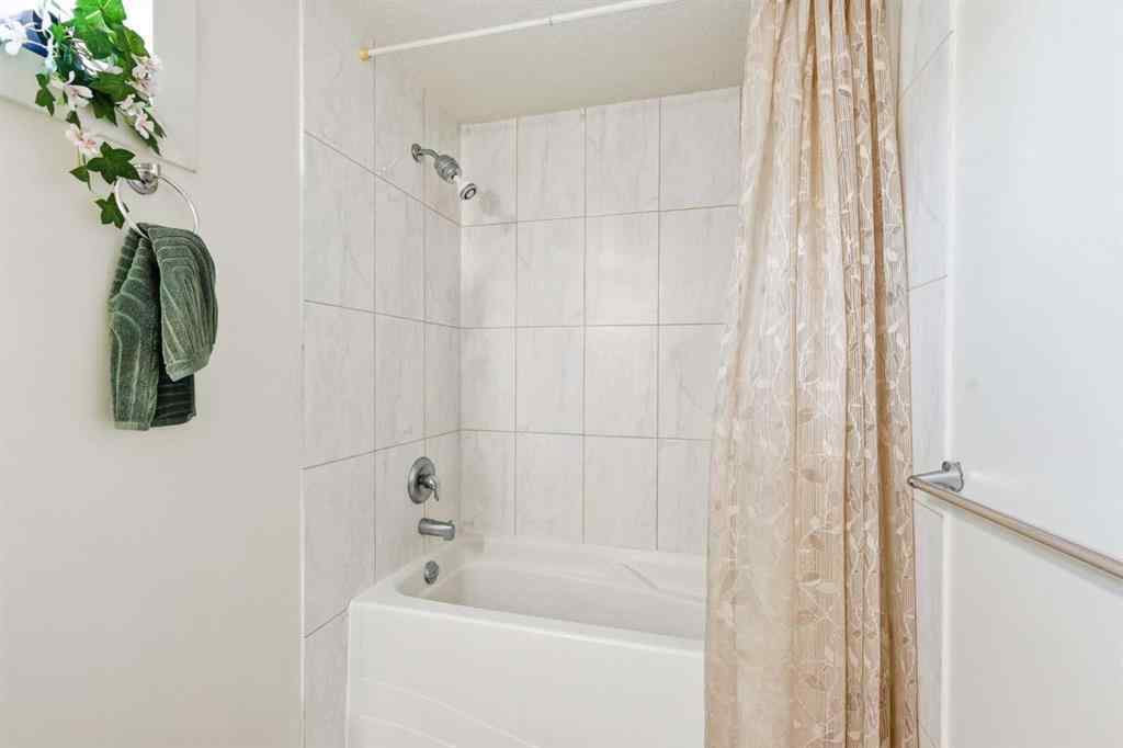 MLS® A2266036 - 419 Whiteview Close NE in Whitehorn Calgary, Residential