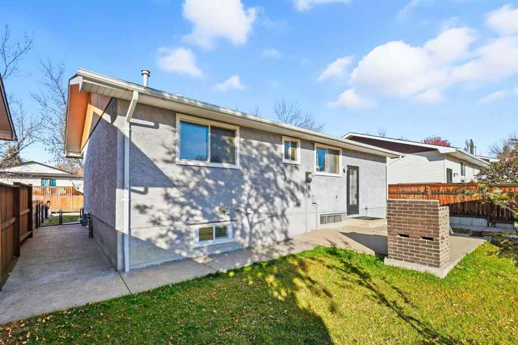 MLS® A2266036 - 419 Whiteview Close NE in Whitehorn Calgary, Residential