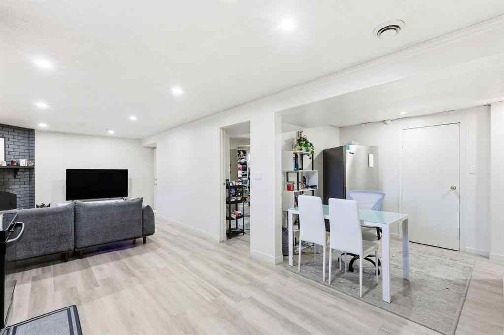 MLS® A2266036 - 419 Whiteview Close NE in Whitehorn Calgary, Residential