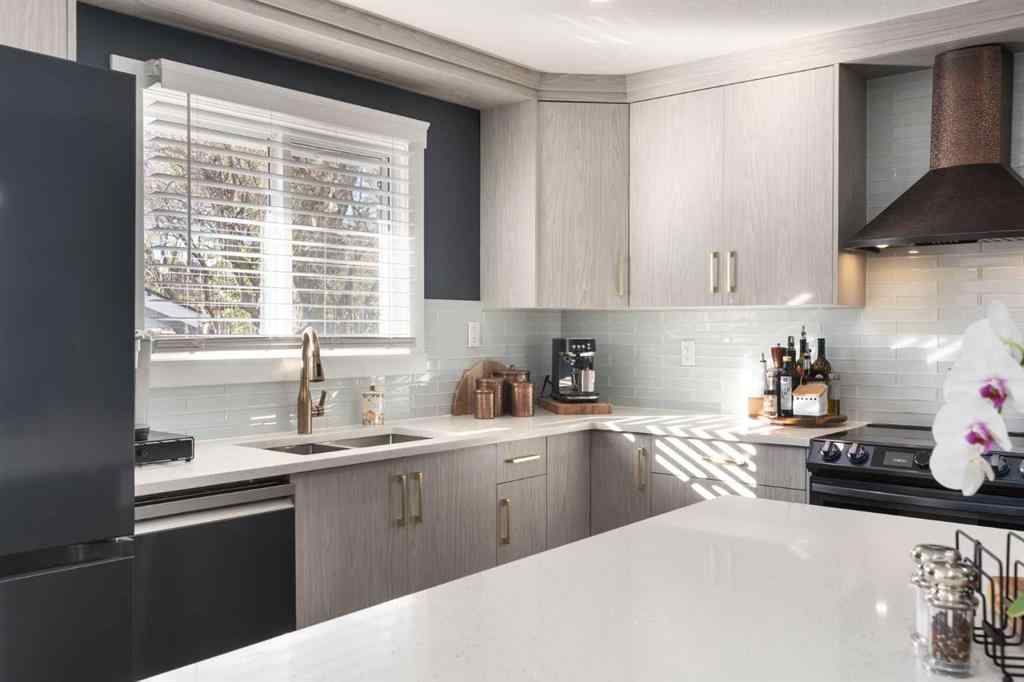 MLS® A2266038 - 89 Woodlark Drive SW in Wildwood Calgary, Residential