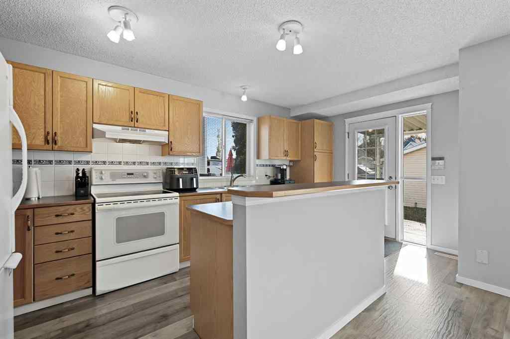 MLS® A2266039 - 23 Inverness Gardens SE in McKenzie Towne Calgary, Residential