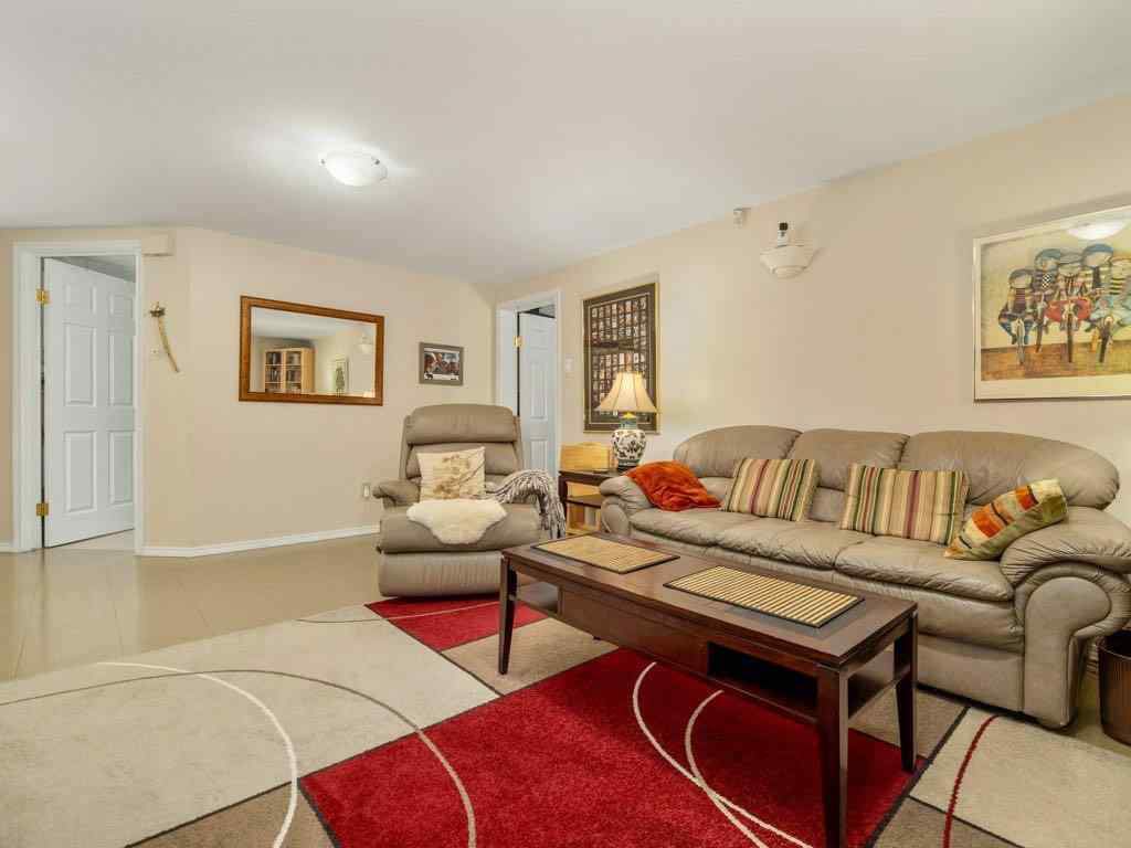 MLS® A2266041 - 2122 20 Avenue S in Agnes Davidson Lethbridge, Residential