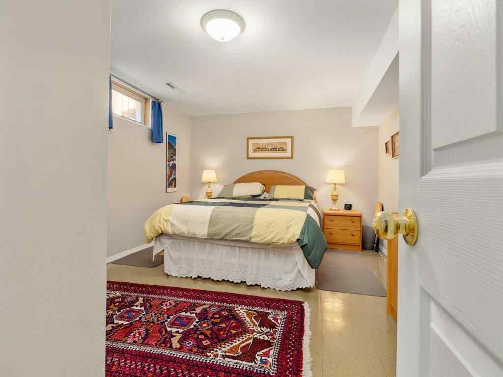 MLS® A2266041 - 2122 20 Avenue S in Agnes Davidson Lethbridge, Residential