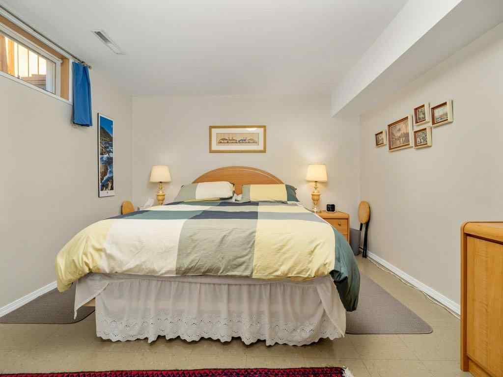 MLS® A2266041 - 2122 20 Avenue S in Agnes Davidson Lethbridge, Residential