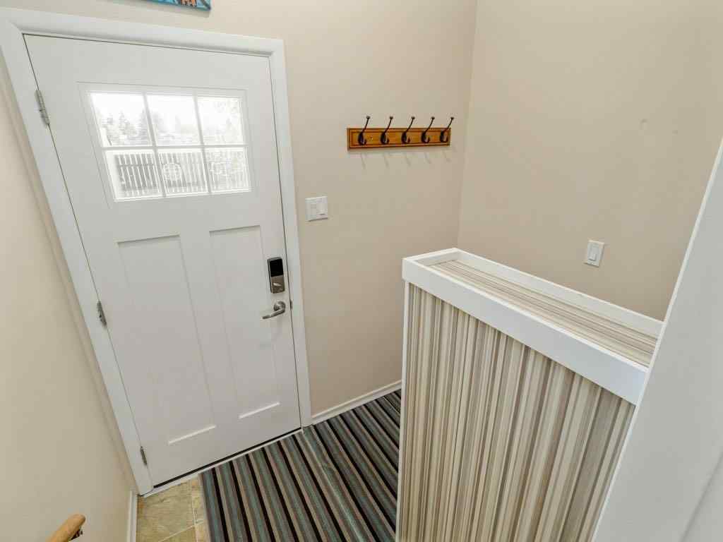 MLS® A2266041 - 2122 20 Avenue S in Agnes Davidson Lethbridge, Residential