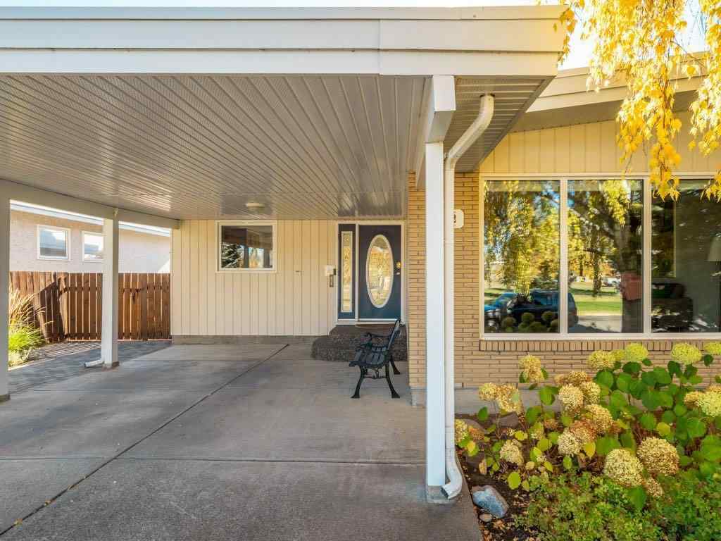 MLS® A2266041 - 2122 20 Avenue S in Agnes Davidson Lethbridge, Residential