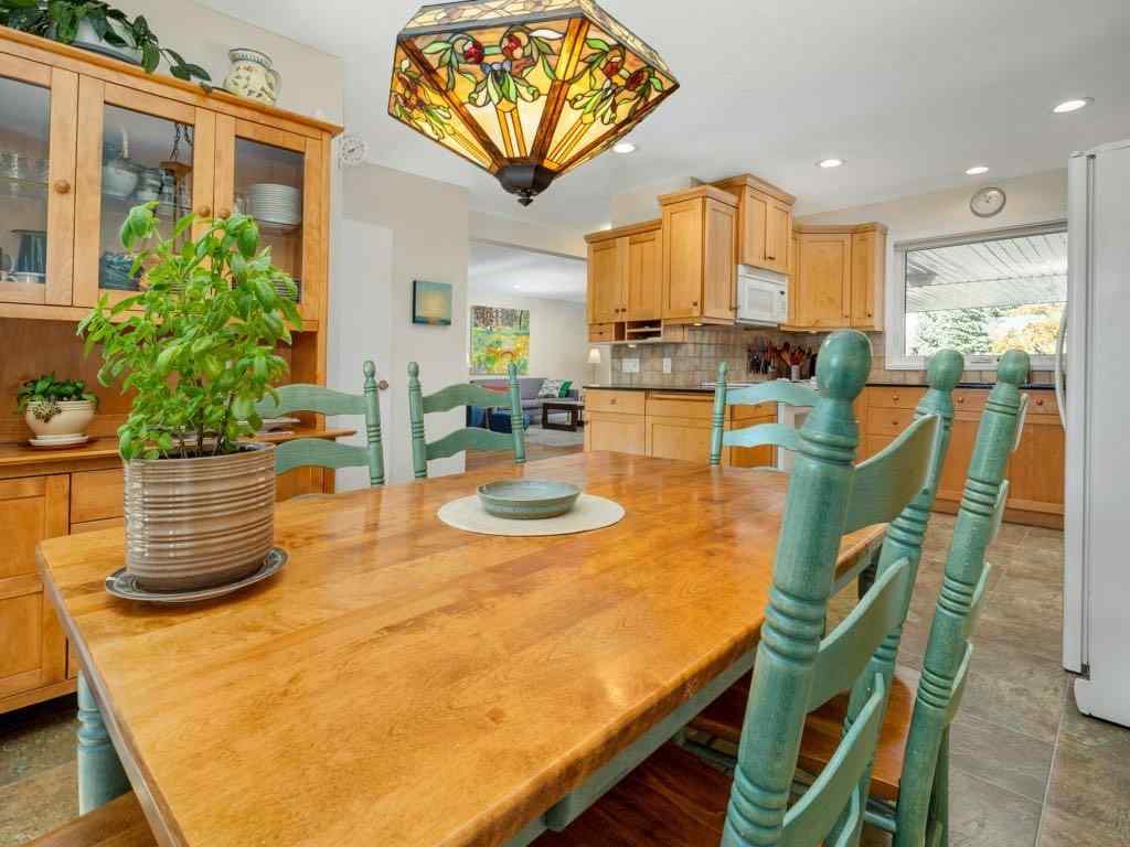 MLS® A2266041 - 2122 20 Avenue S in Agnes Davidson Lethbridge, Residential