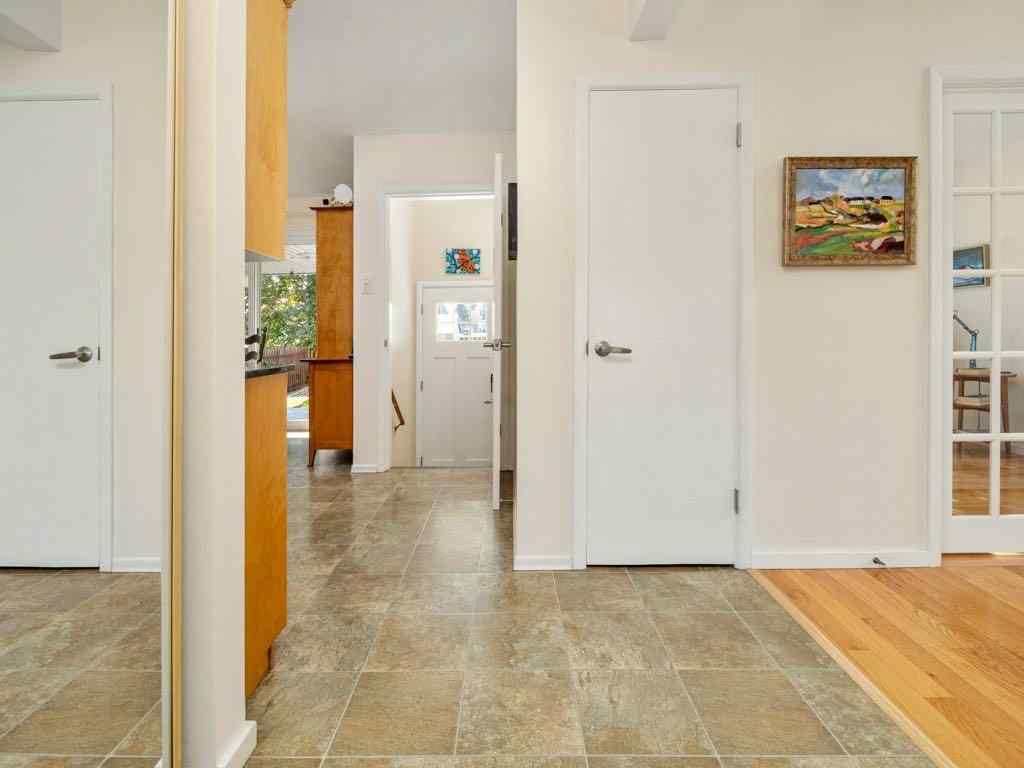 MLS® A2266041 - 2122 20 Avenue S in Agnes Davidson Lethbridge, Residential