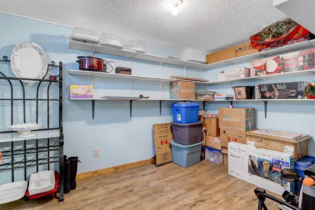 MLS® A2266045 - 908 Birch Street  in NONE Beaverlodge, Residential