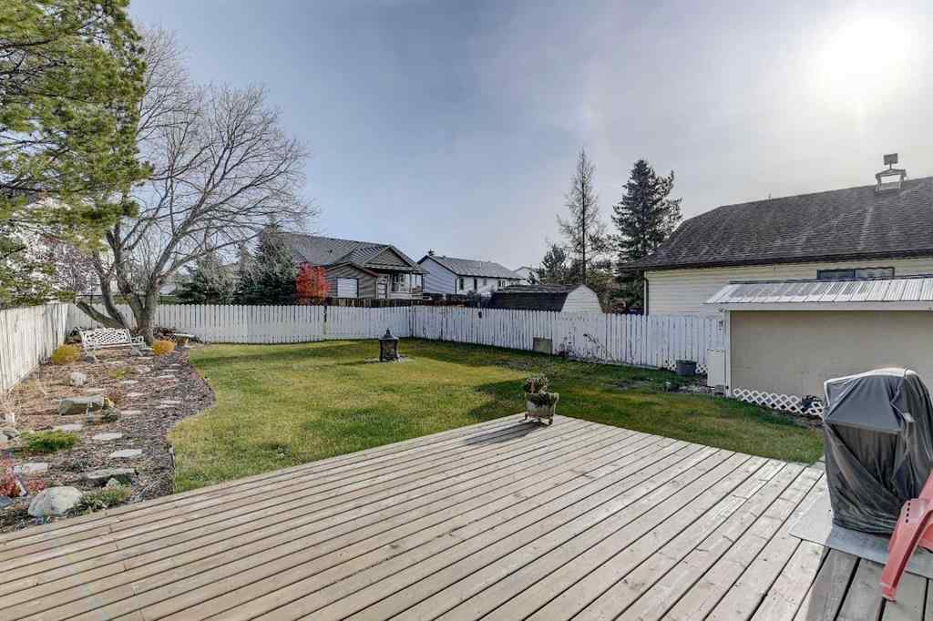 MLS® A2266045 - 908 Birch Street  in NONE Beaverlodge, Residential