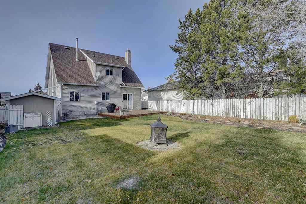 MLS® A2266045 - 908 Birch Street  in NONE Beaverlodge, Residential
