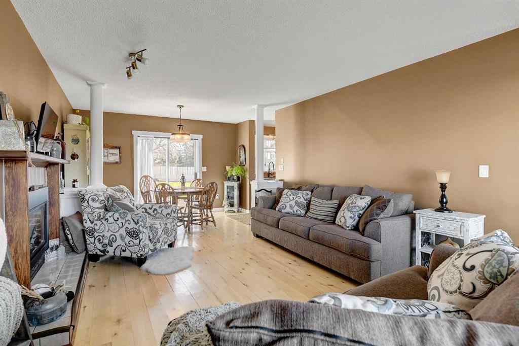 MLS® A2266045 - 908 Birch Street  in NONE Beaverlodge, Residential