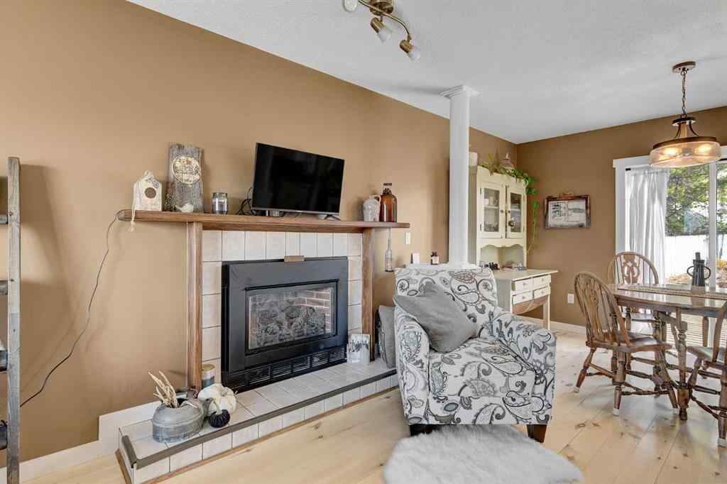 MLS® A2266045 - 908 Birch Street  in NONE Beaverlodge, Residential