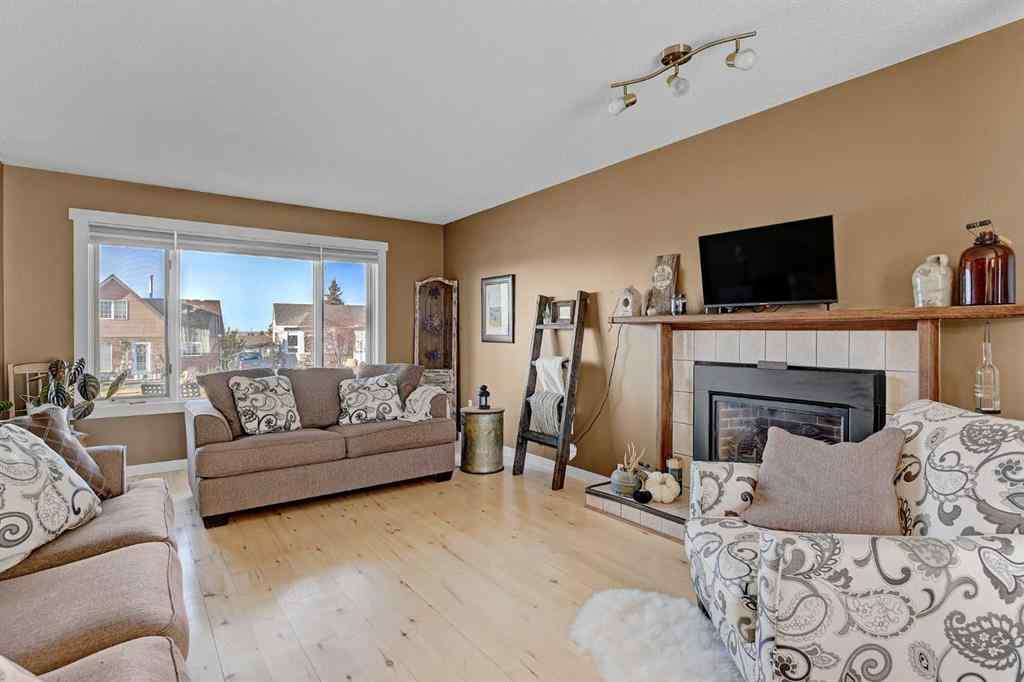 MLS® A2266045 - 908 Birch Street  in NONE Beaverlodge, Residential