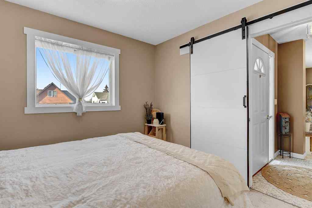 MLS® A2266045 - 908 Birch Street  in NONE Beaverlodge, Residential