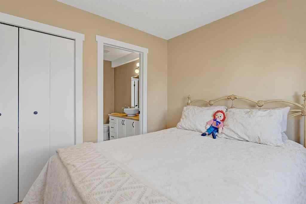 MLS® A2266045 - 908 Birch Street  in NONE Beaverlodge, Residential