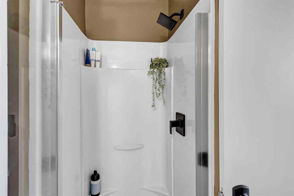 MLS® A2266045 - 908 Birch Street  in NONE Beaverlodge, Residential