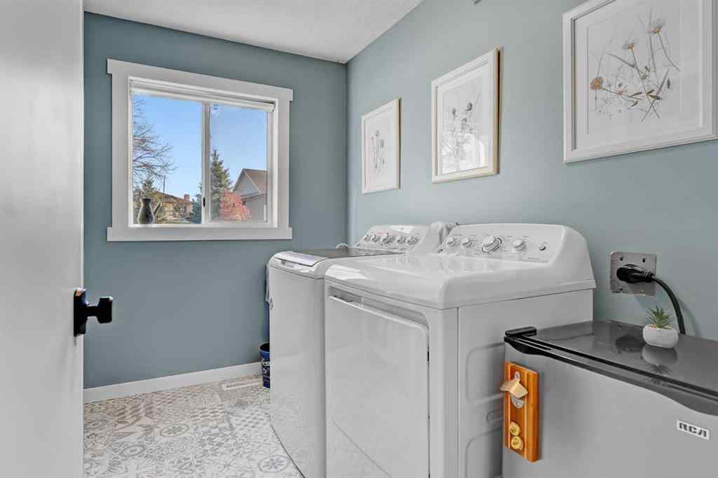 MLS® A2266045 - 908 Birch Street  in NONE Beaverlodge, Residential