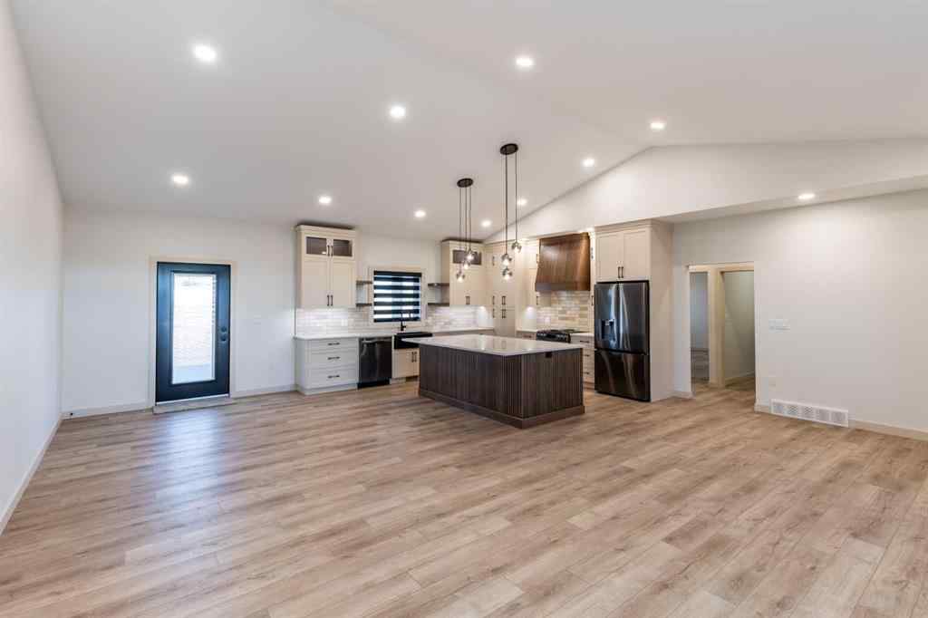 MLS® A2266052 - 308 Yuma Court  in NONE Dunmore, Residential