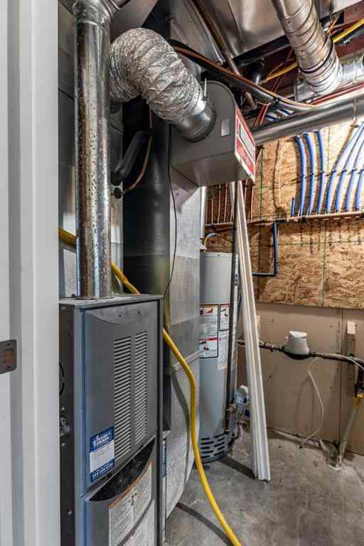 MLS® A2266055 - 87 Vista Road SE in SE Southridge Medicine Hat, Residential