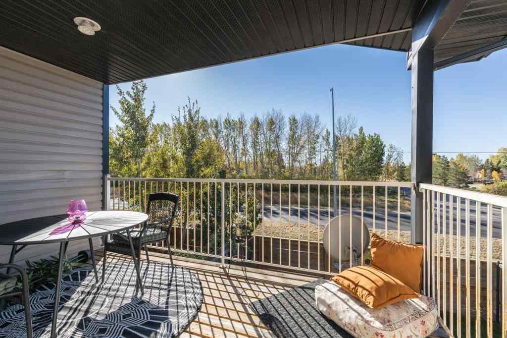 MLS® A2266055 - 87 Vista Road SE in SE Southridge Medicine Hat, Residential