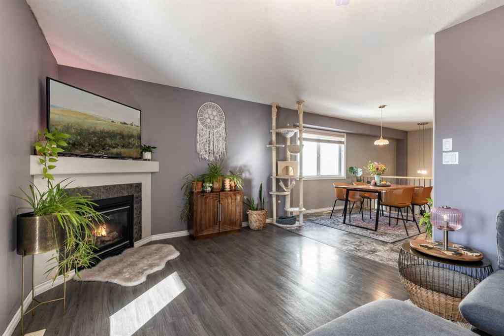 MLS® A2266055 - 87 Vista Road SE in SE Southridge Medicine Hat, Residential