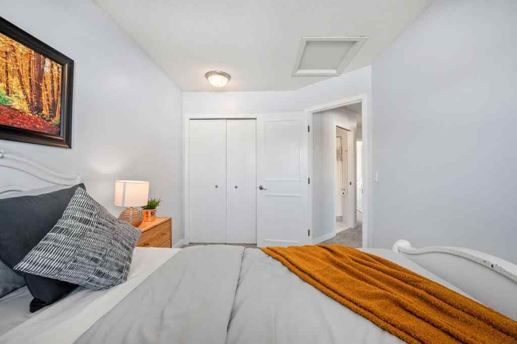 MLS® A2266058 - 136 Sanderling Close NW in Sandstone Valley Calgary, Residential