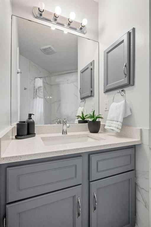 MLS® A2266058 - 136 Sanderling Close NW in Sandstone Valley Calgary, Residential