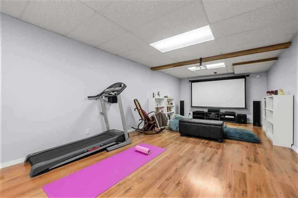 MLS® A2266058 - 136 Sanderling Close NW in Sandstone Valley Calgary, Residential