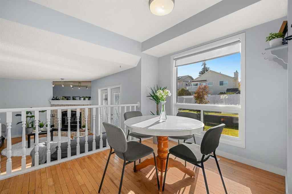 MLS® A2266058 - 136 Sanderling Close NW in Sandstone Valley Calgary, Residential