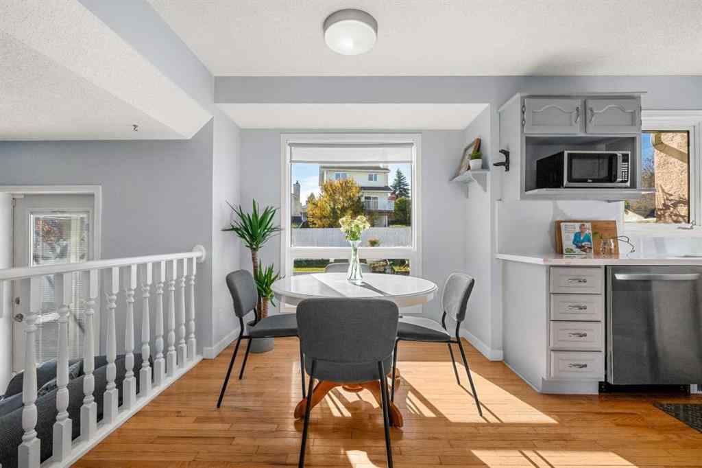 MLS® A2266058 - 136 Sanderling Close NW in Sandstone Valley Calgary, Residential