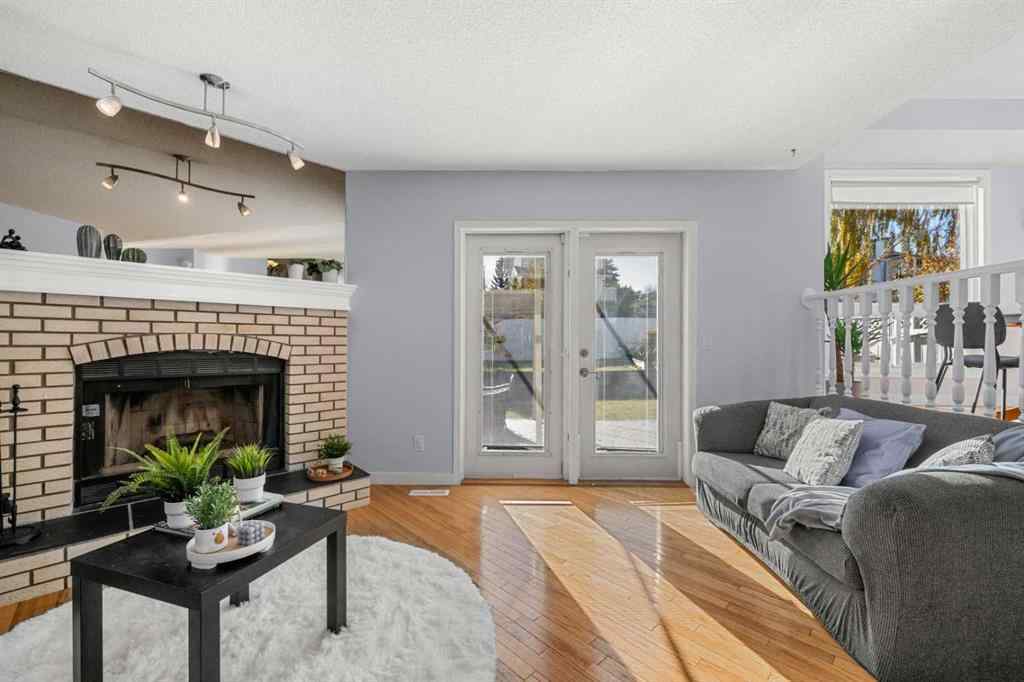 MLS® A2266058 - 136 Sanderling Close NW in Sandstone Valley Calgary, Residential