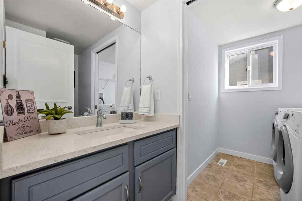 MLS® A2266058 - 136 Sanderling Close NW in Sandstone Valley Calgary, Residential