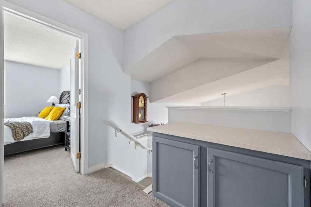 MLS® A2266058 - 136 Sanderling Close NW in Sandstone Valley Calgary, Residential