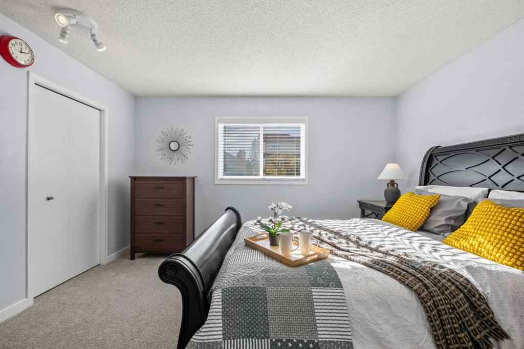MLS® A2266058 - 136 Sanderling Close NW in Sandstone Valley Calgary, Residential