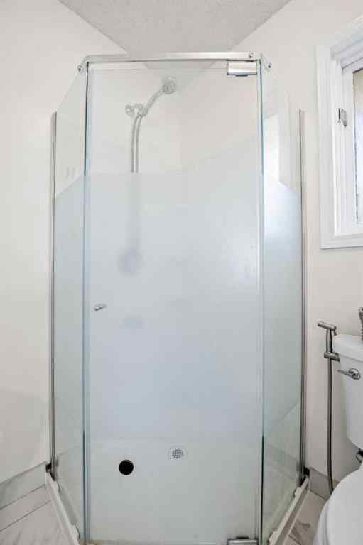 MLS® A2266058 - 136 Sanderling Close NW in Sandstone Valley Calgary, Residential