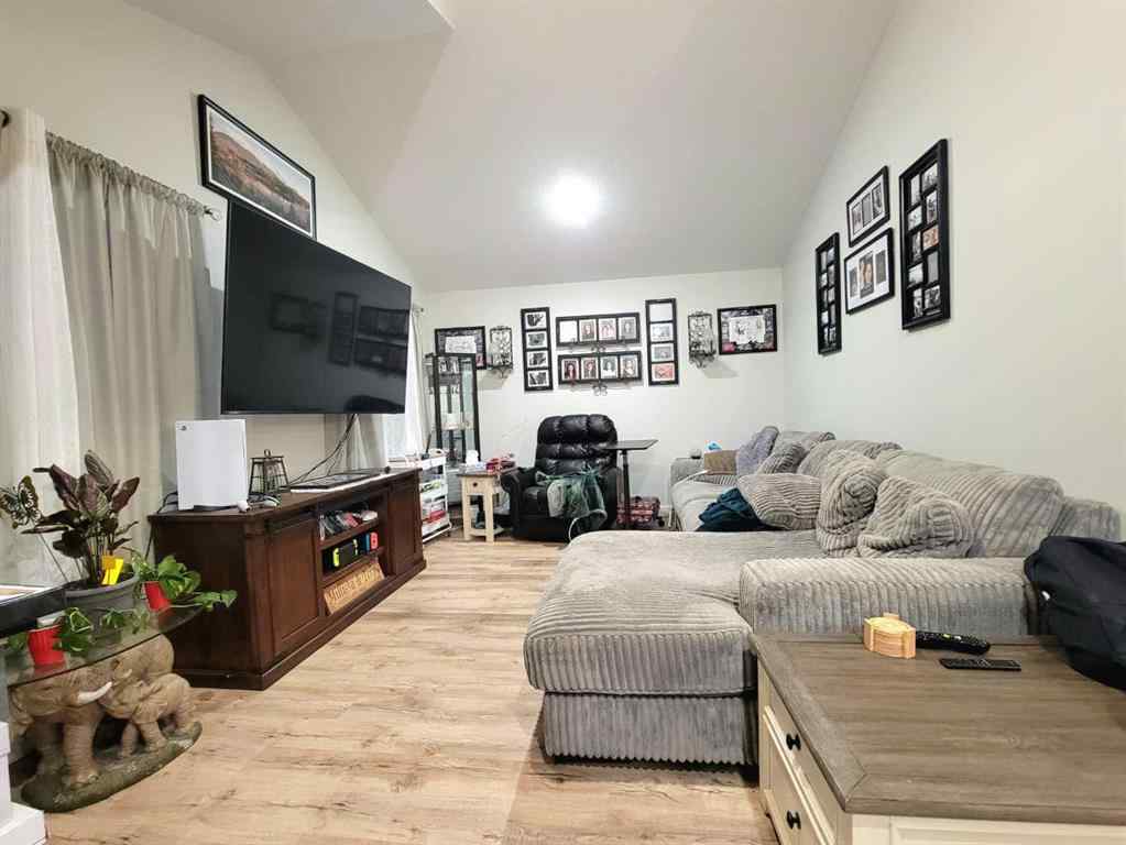 MLS® A2266066 - 9513 114 Avenue  in N/A Clairmont, Residential