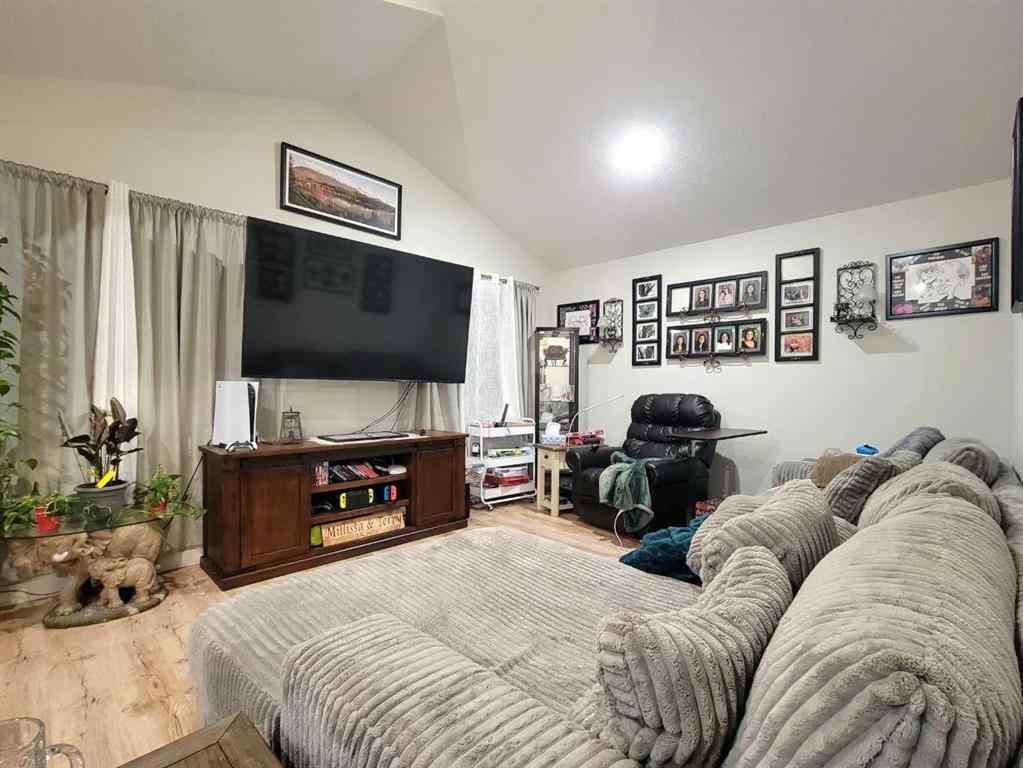 MLS® A2266066 - 9513 114 Avenue  in N/A Clairmont, Residential